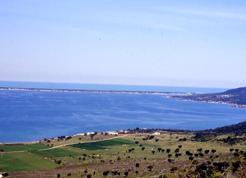 http://www.naturamediterraneo.com/Public/data4/gi%C3%B2quita/lago%20di%20varano.jpg_200672273838_lago%20di%20varano.jpg