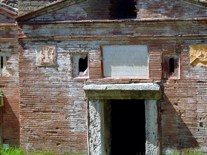 ISOLA SACRA la necropoli di Porto  (Fiumicino-Rm)