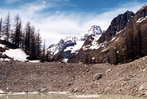 Lago del Miage e........