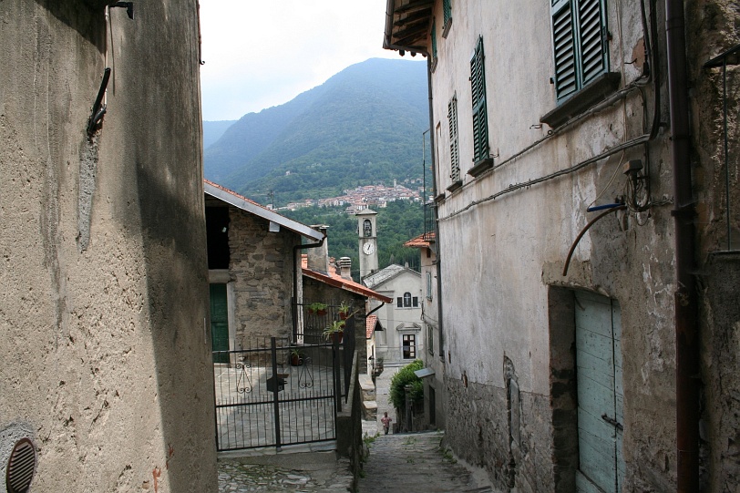 Caruggi (vicoli) de Villanova d''Arbenga