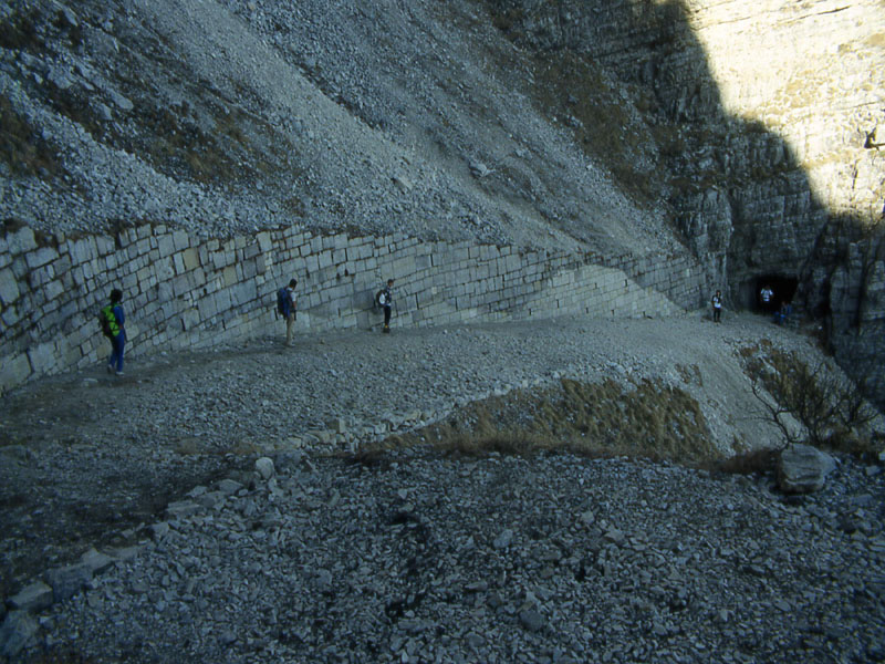 Strada delle 52 Gallerie.......escursione