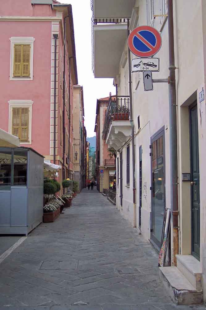 Esci d''Arasce (vicoli di Alassio)