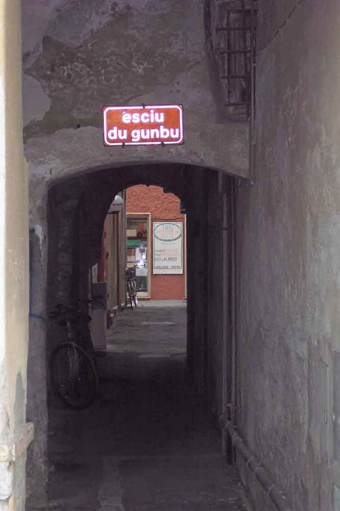 Esci d''Arasce (vicoli di Alassio)