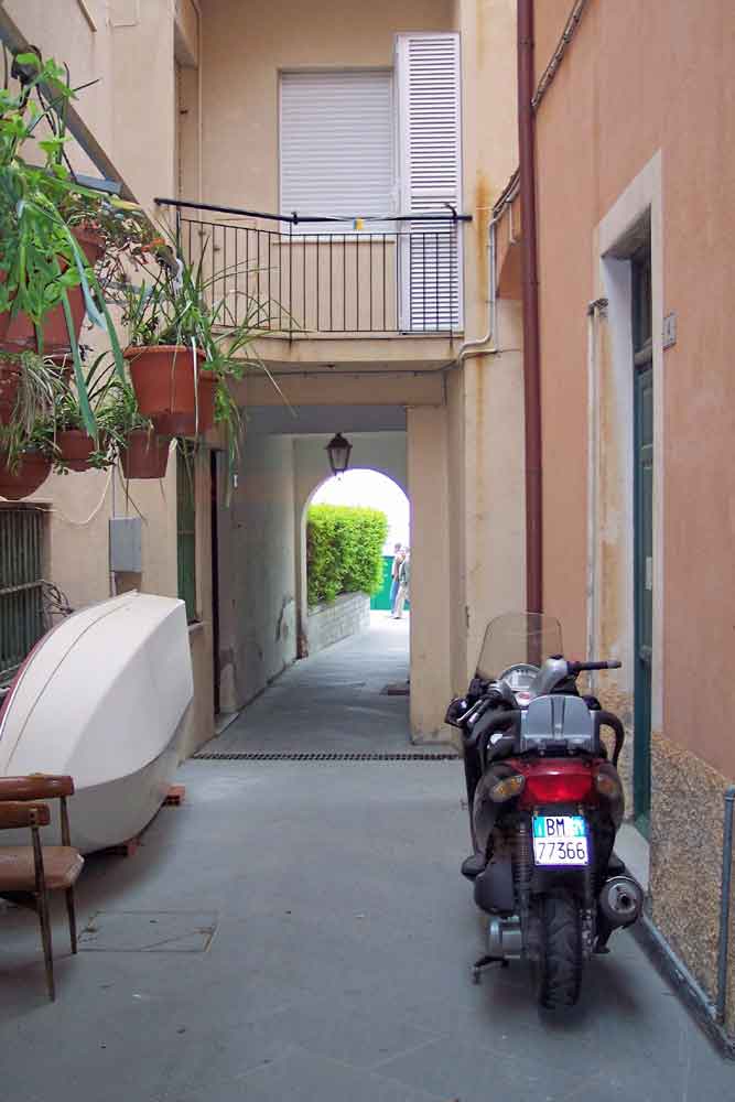 Esci d''Arasce (vicoli di Alassio)