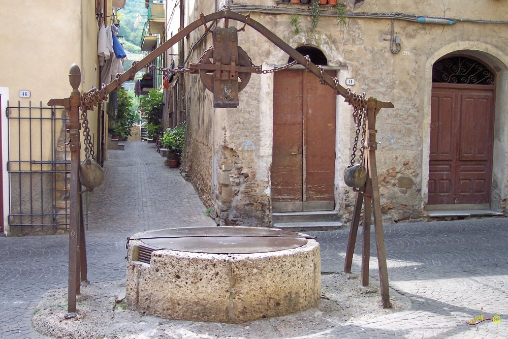 Caruggi (vicoli) de Villanova d''Arbenga