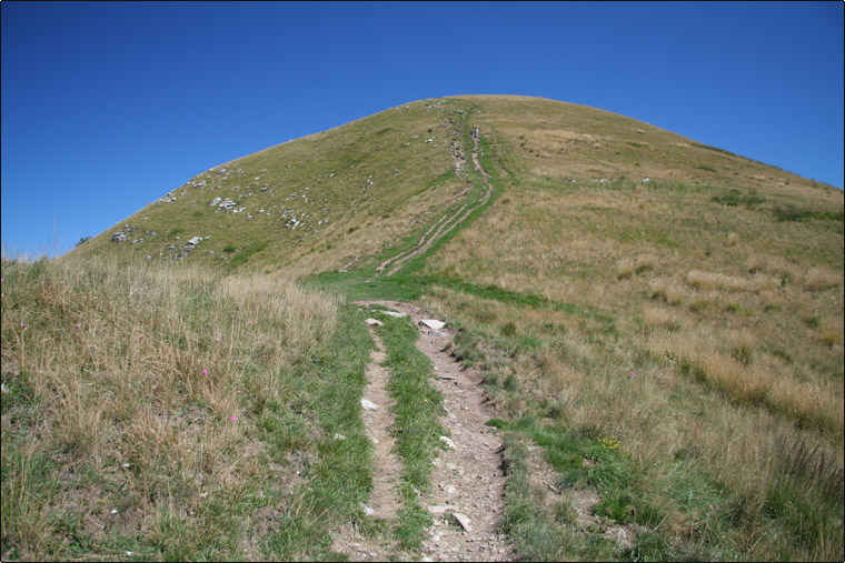 Monte Palanzone e panorama sulle Alpi Centro Occidentali