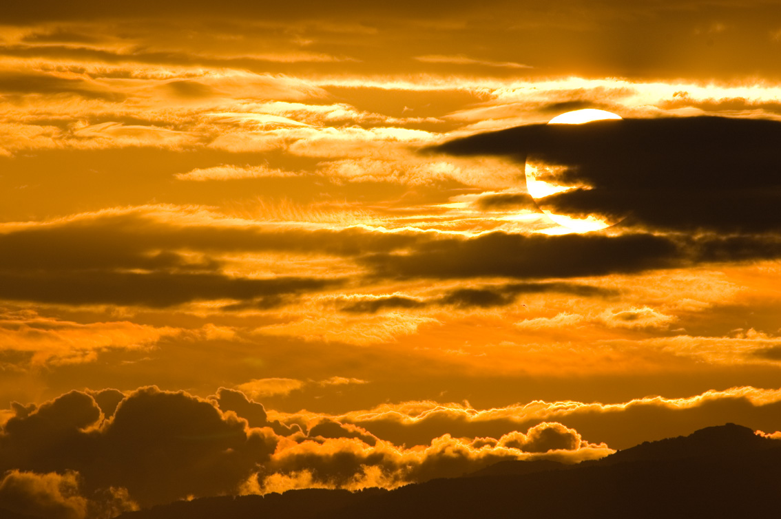 Aiuto! Il cielo si  incendiato