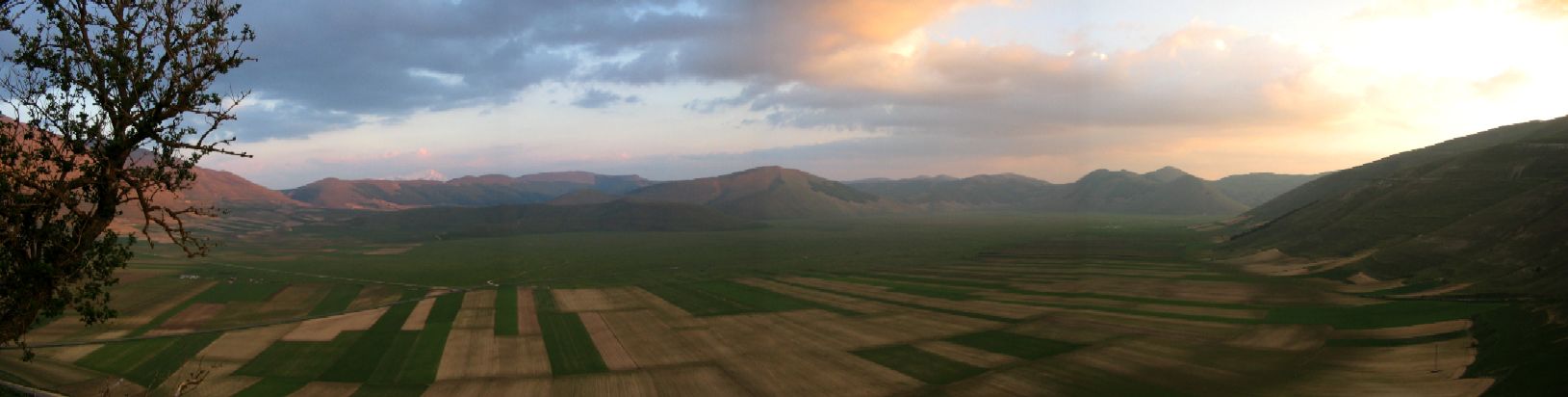 Castelluccio di Norcia  (Pg)