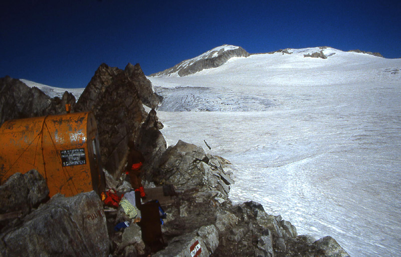 Rifugi e Bivacchi d''Italia.......