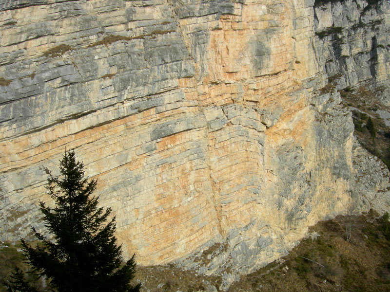 ...il monte  dedicato a Cesare Battisti...