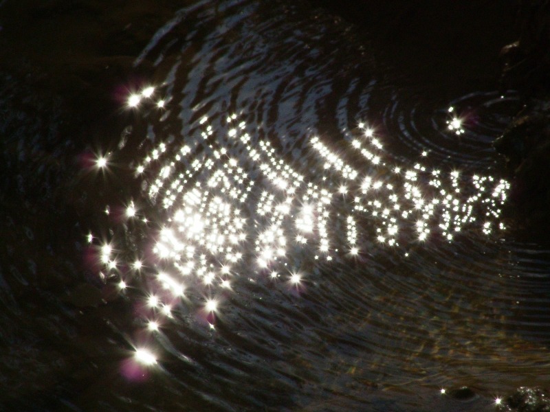 La luce gioca con l''acqua