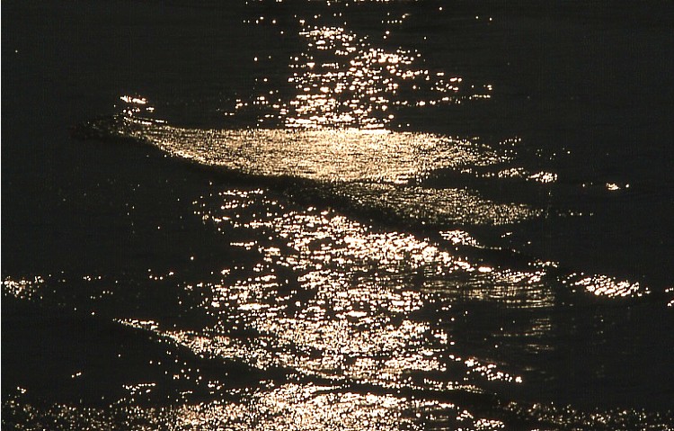 La luce gioca con l''acqua