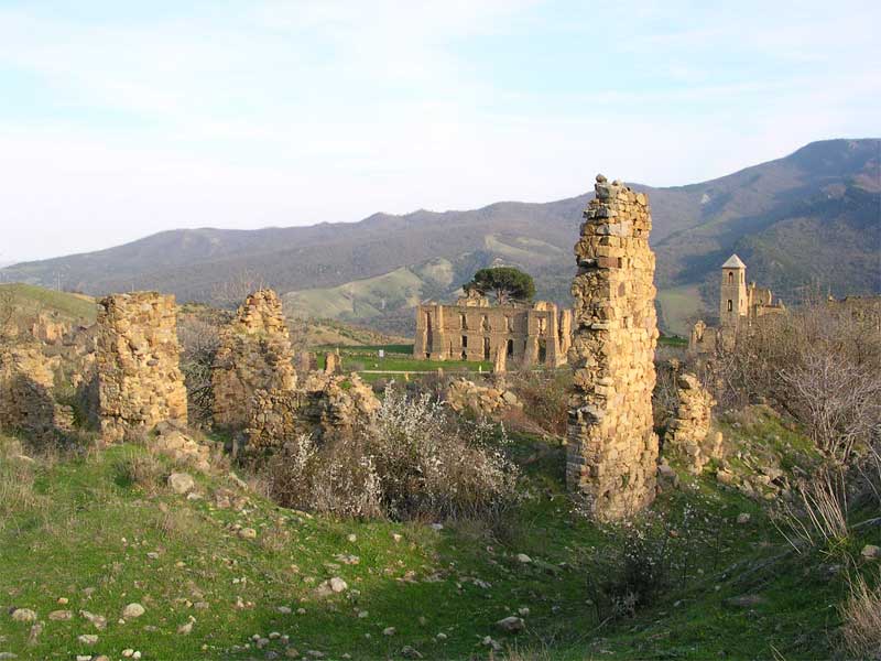 Ruderi di Campomaggiore Vecchio