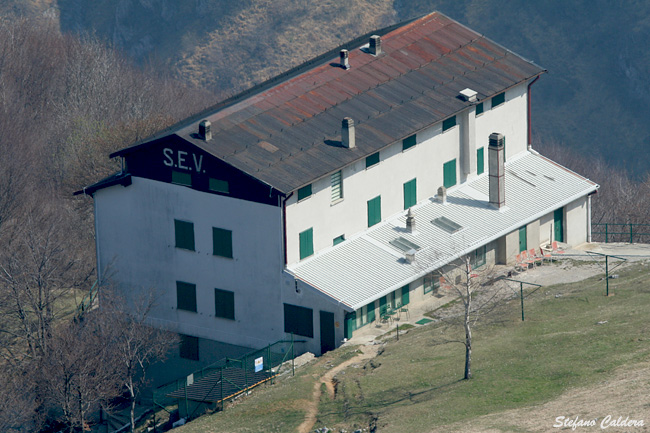 Rifugi e Bivacchi d''Italia.......