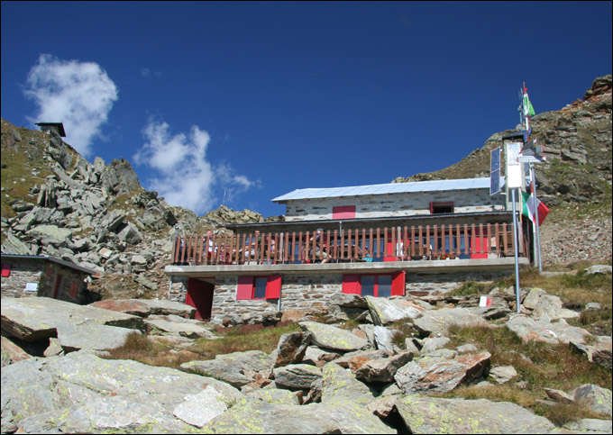 Rifugi e Bivacchi d''Italia.......