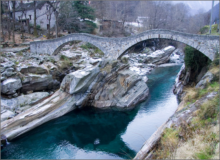 Il Ponte dei Salti e il Torrente Verzasca