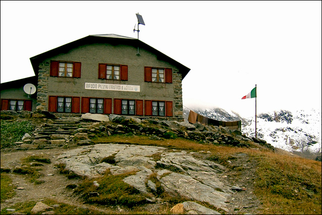Rifugi e Bivacchi d''Italia.......