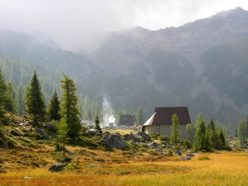 Rifugi e Bivacchi d''Italia.......