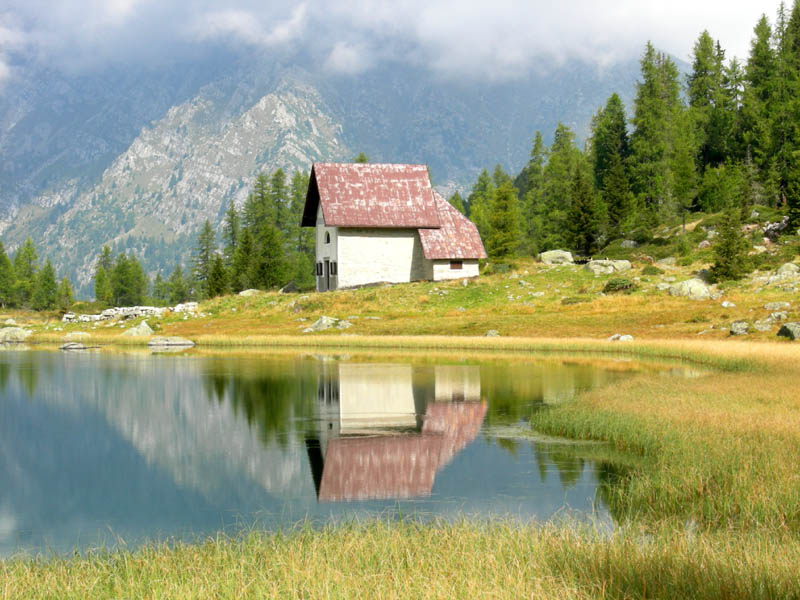 Rifugi e Bivacchi d''Italia.......