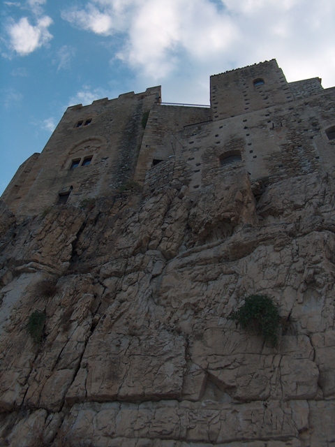 Castello di Roseto Capo Spulico