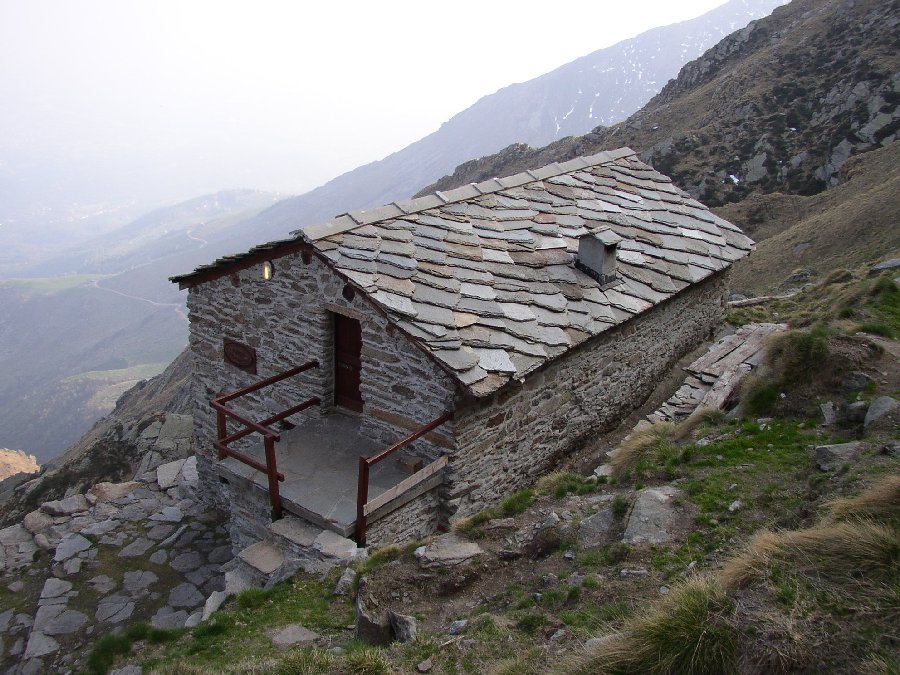 Rifugi e Bivacchi d''Italia.......