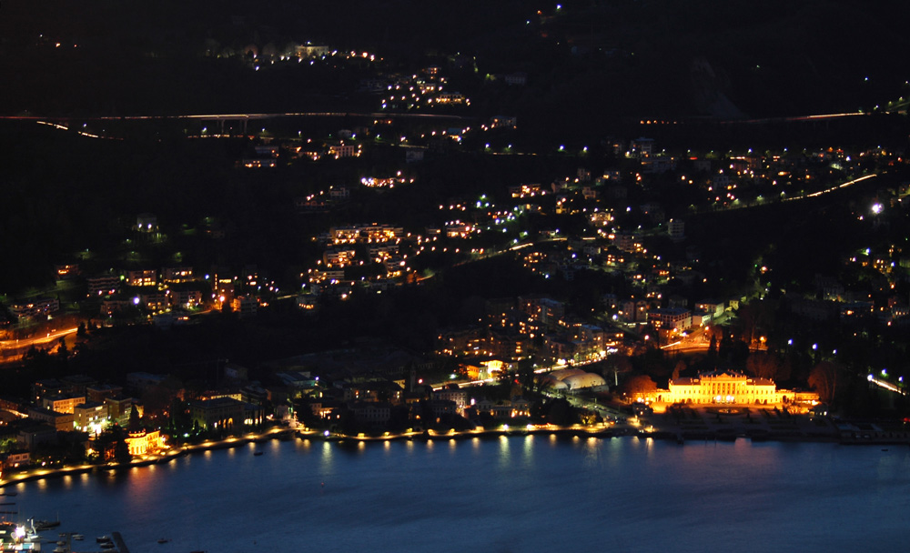 Como by night