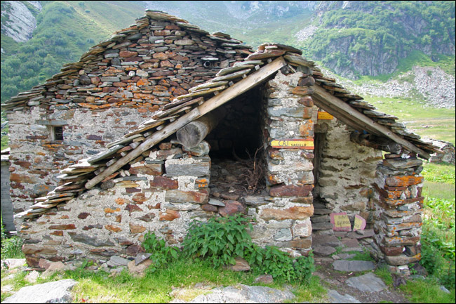 Rifugi e Bivacchi d''Italia.......