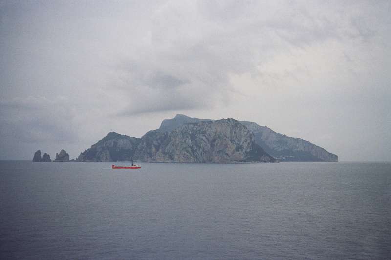Isole, isolotti, scogli e faraglioni della Campania.