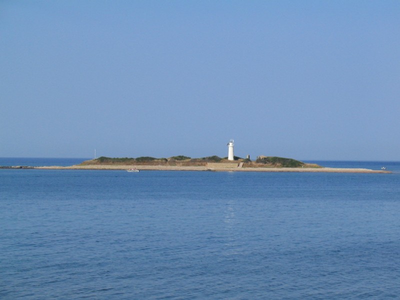 Isole, isolotti, scogli e faraglioni della Campania.