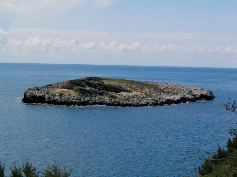 Isole, isolotti, scogli e faraglioni della Campania.