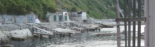 Pietralcroce: grotte sul mare