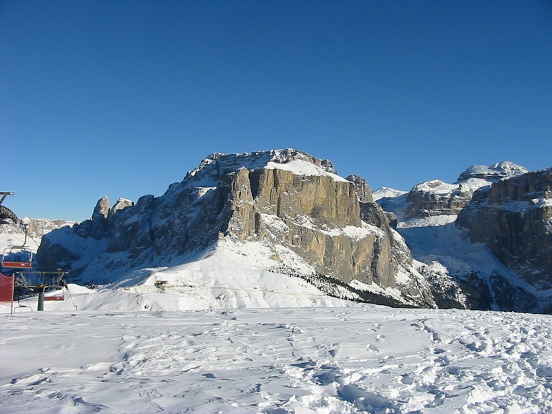 Val di Fassa in veste invernale.