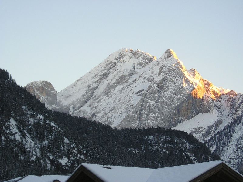 Val di Fassa in veste invernale.