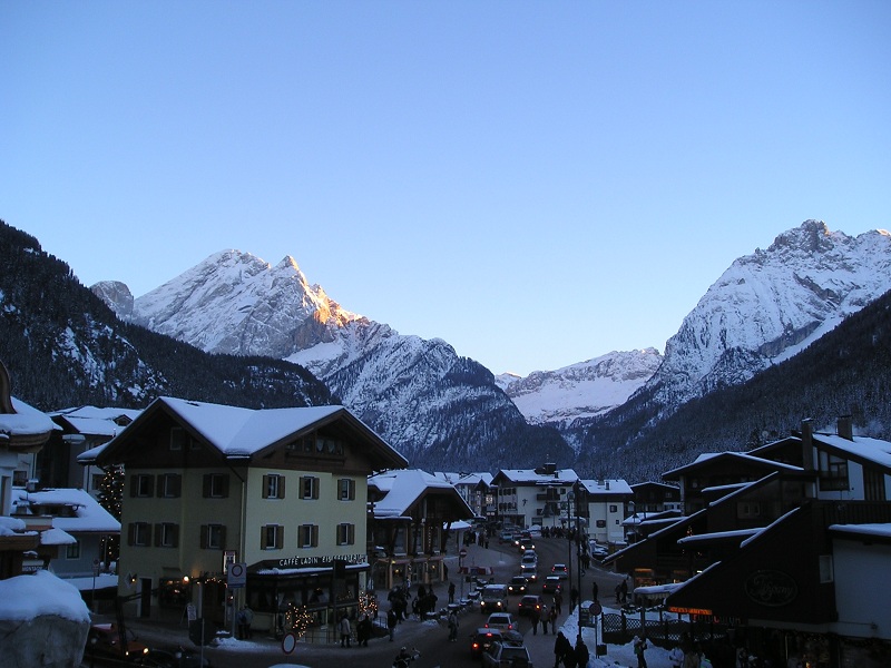 Val di Fassa in veste invernale.