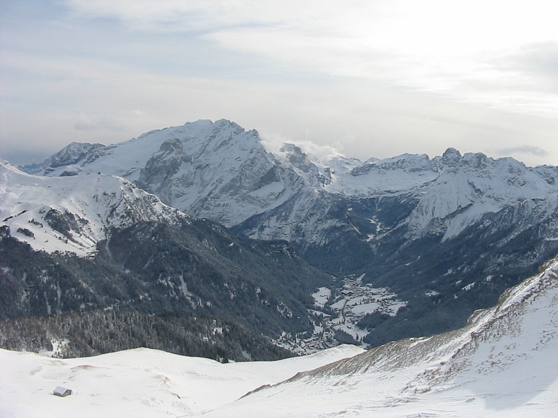 Val di Fassa in veste invernale.