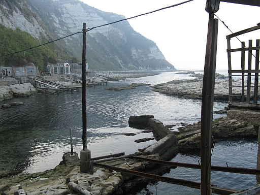 Pietralcroce: grotte sul mare