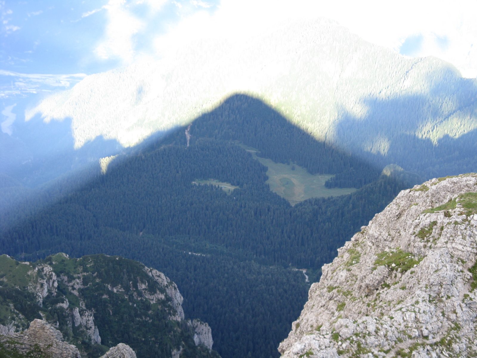 Il Pelf: spettacolare piramide di roccia