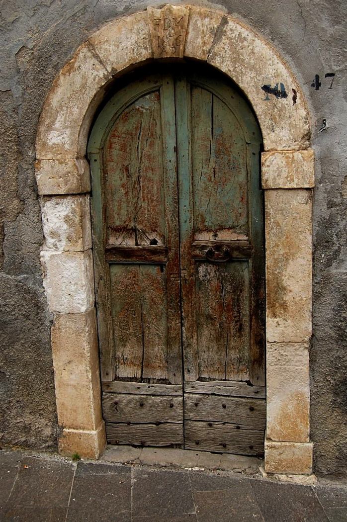 Vecchi portoni a Campo di Giove (AQ)