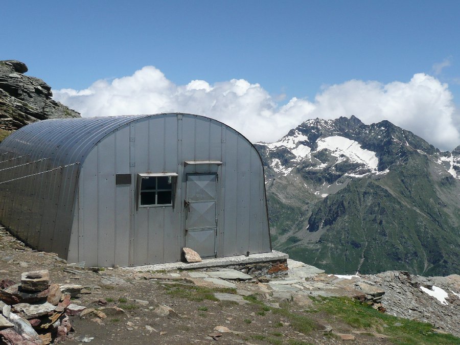 Rifugi e Bivacchi d''Italia.......