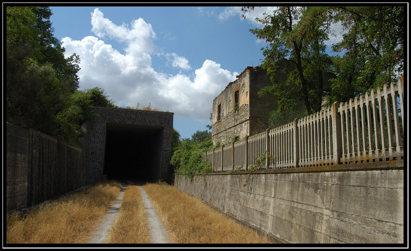 Una ferrovia che non c'' pi....il ponte sul fiume Mignone