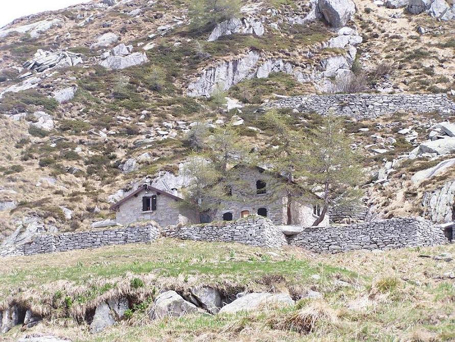 Rifugi e Bivacchi d''Italia.......