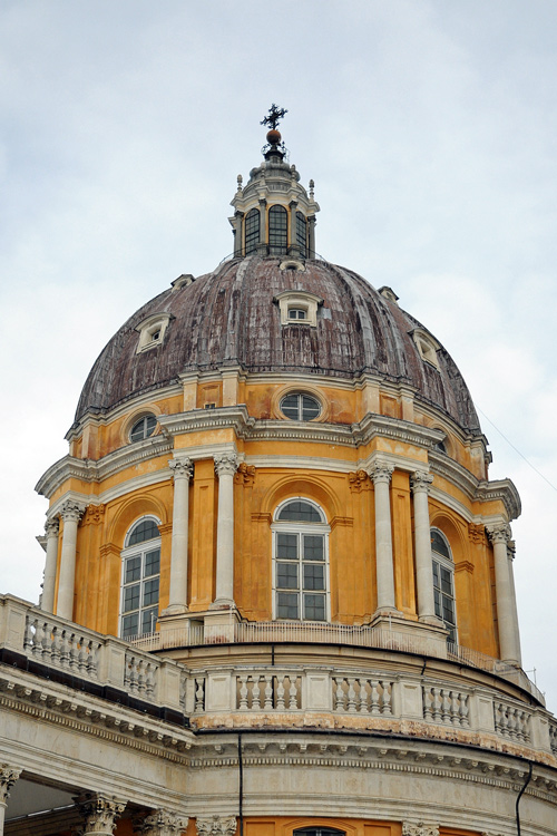 La Basilica ed il colle di Superga