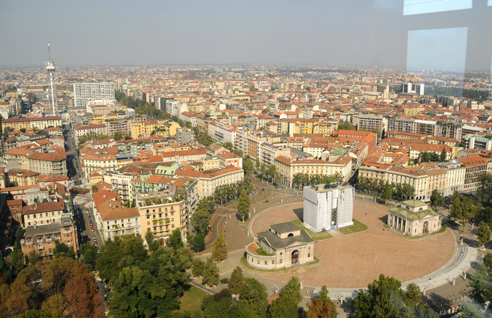 La Tour Eiffel di Milano