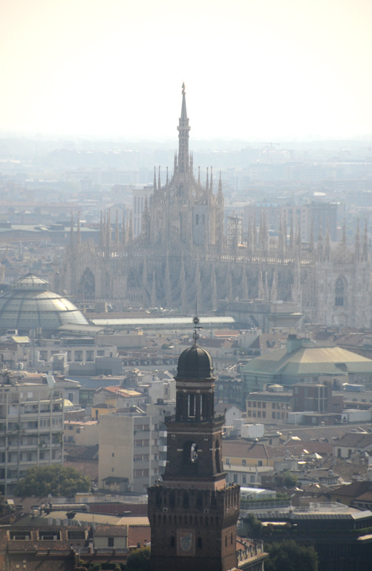 La Tour Eiffel di Milano