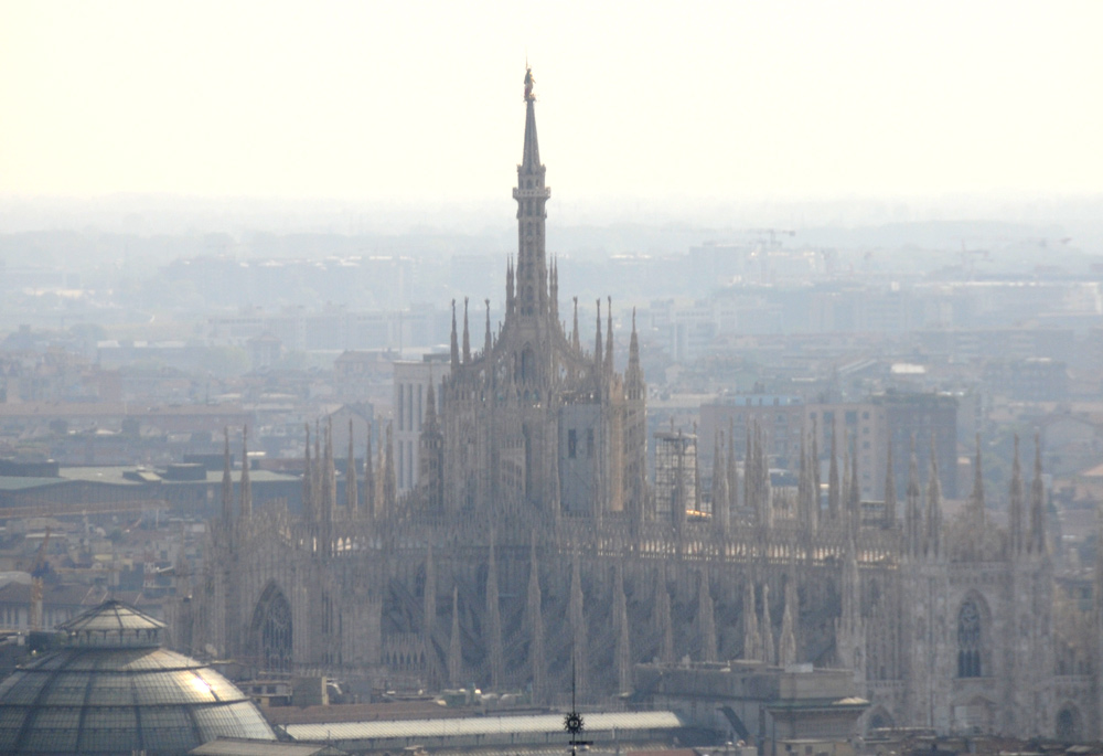 La Tour Eiffel di Milano