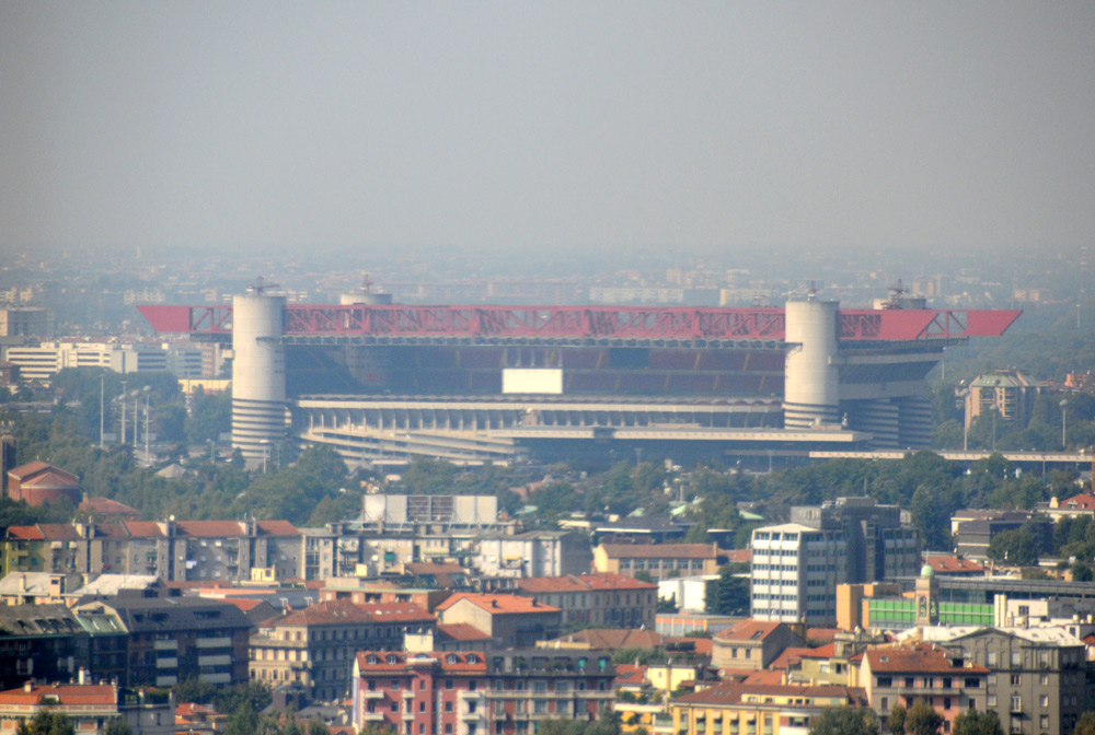 La Tour Eiffel di Milano