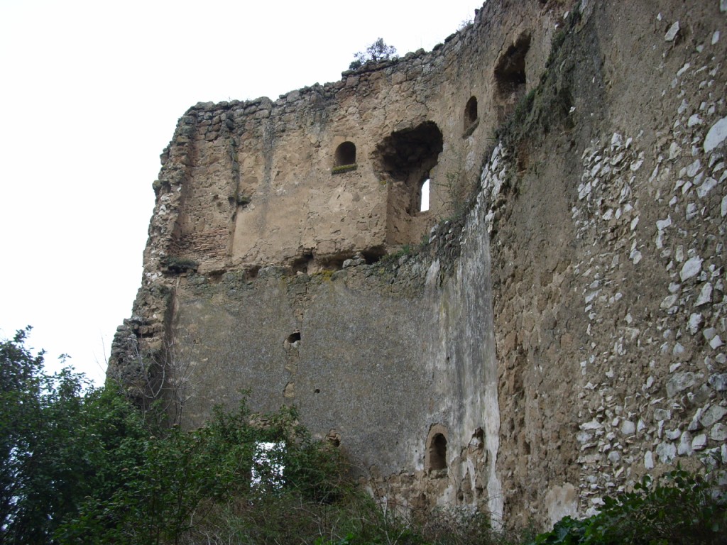 Maddaloni - Il castello della vergogna