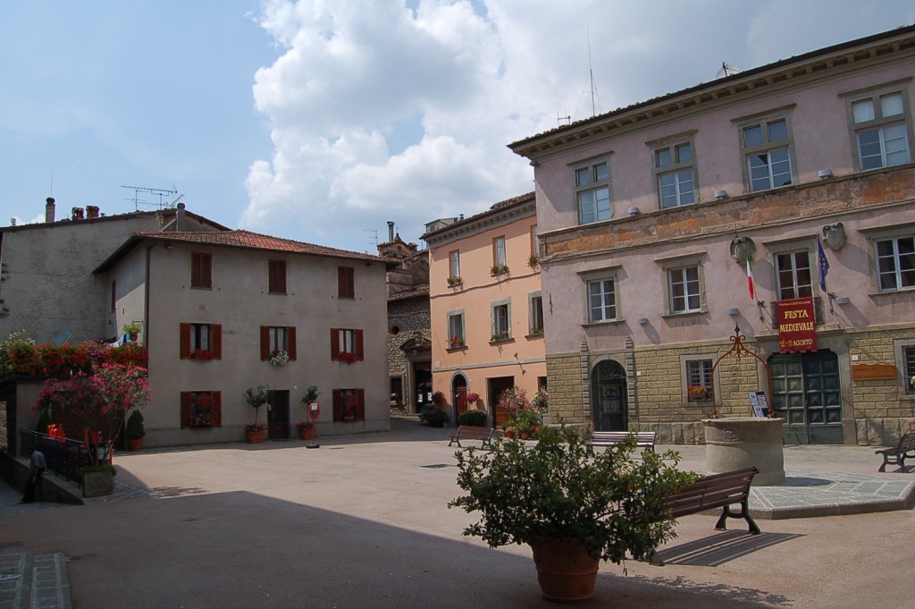 Castiglione di Garfagnana, Borgo Medievale.