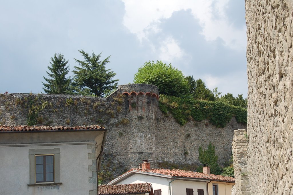 Castiglione di Garfagnana, Borgo Medievale.