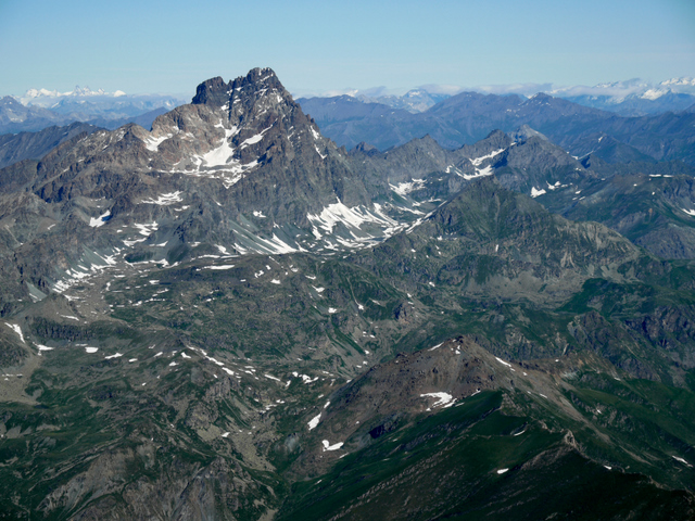 in volo sul Monviso